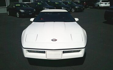 Chevrolet-corvette-1987-white-18