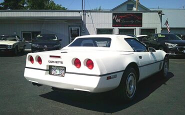 Chevrolet-corvette-1987-white-19