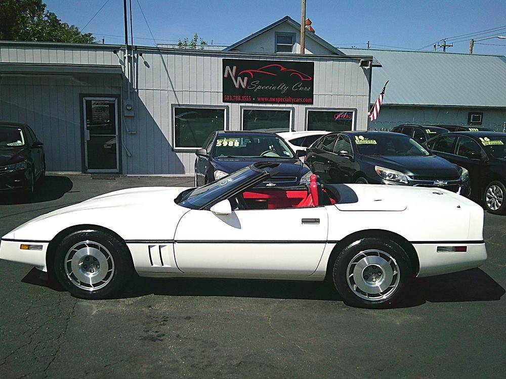 Chevrolet-corvette-1987-white-3