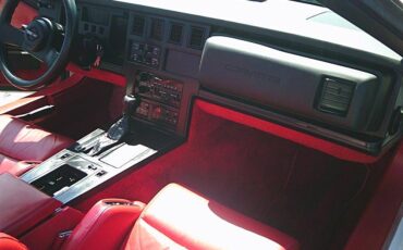 Chevrolet-corvette-1987-white-6