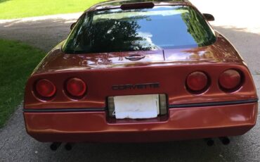 Chevrolet-corvette-1988-brown-1