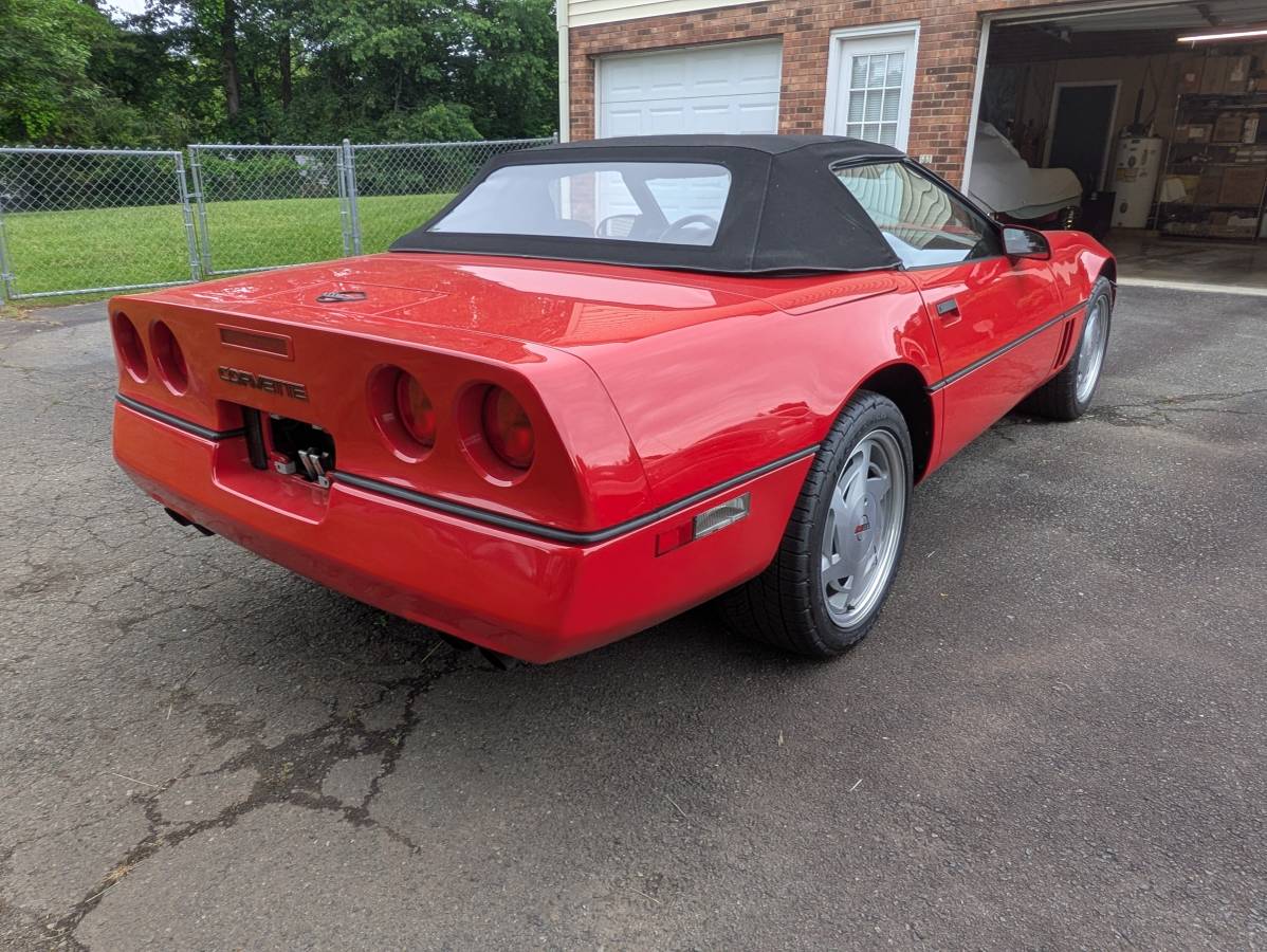 Chevrolet-corvette-1988-red-12