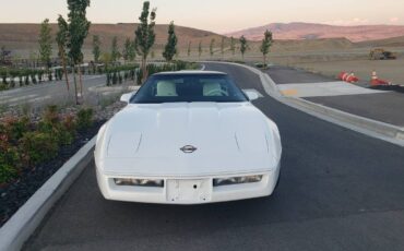 Chevrolet-corvette-1988-white-1