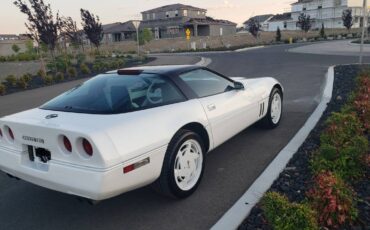 Chevrolet-corvette-1988-white-3
