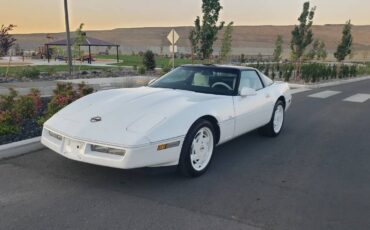 Chevrolet-corvette-1988-white