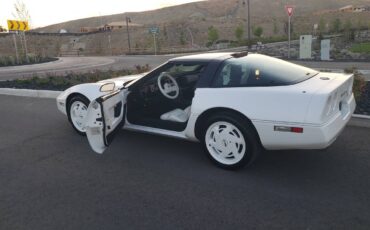 Chevrolet-corvette-1988-white-5