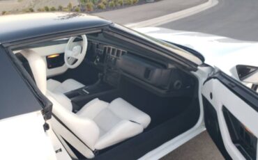 Chevrolet-corvette-1988-white-8