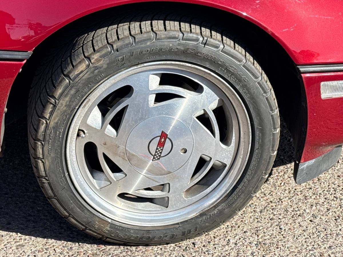 Chevrolet-corvette-1989-red-17
