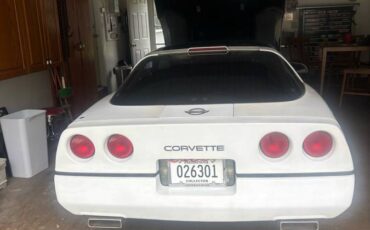 Chevrolet-corvette-1989-white-11