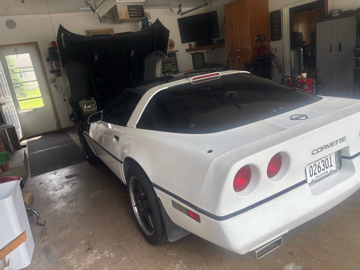 Chevrolet-corvette-1989-white-12