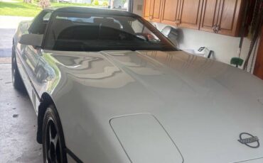 Chevrolet-corvette-1989-white-14