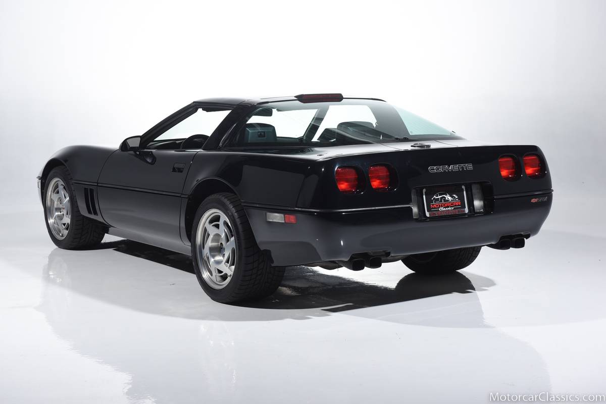 Chevrolet-corvette-1990-black-2