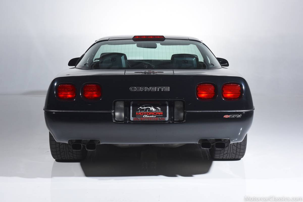 Chevrolet-corvette-1990-black-3