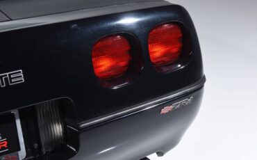 Chevrolet-corvette-1990-black-6