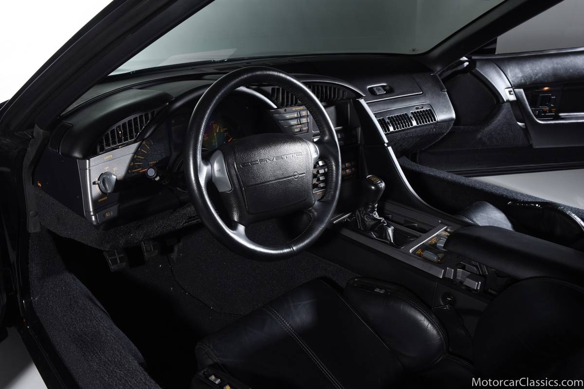 Chevrolet-corvette-1990-black-7