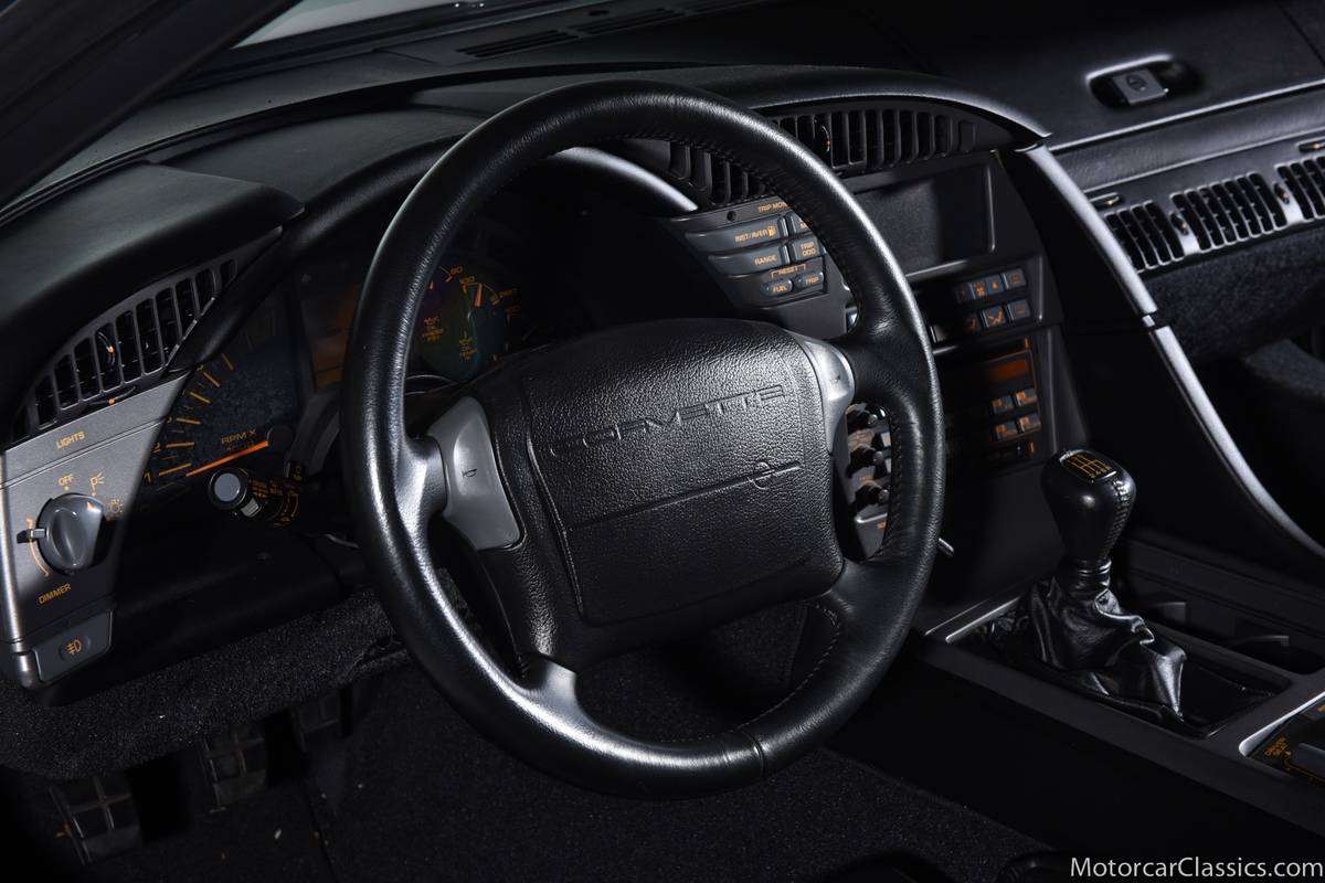 Chevrolet-corvette-1990-black-8