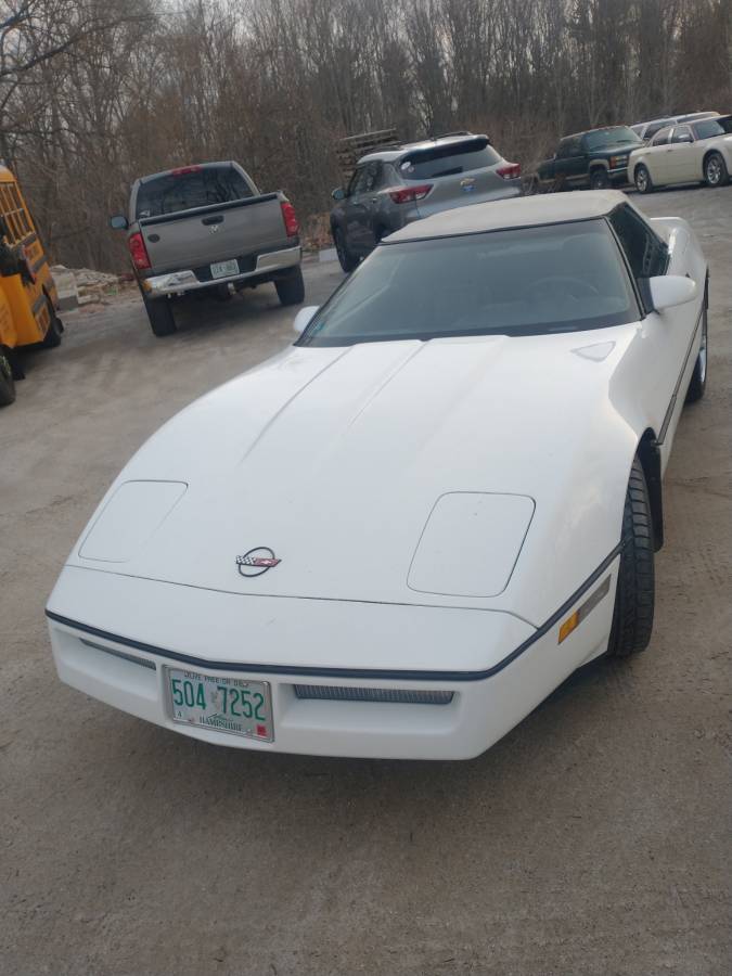 Chevrolet-corvette-1990-white