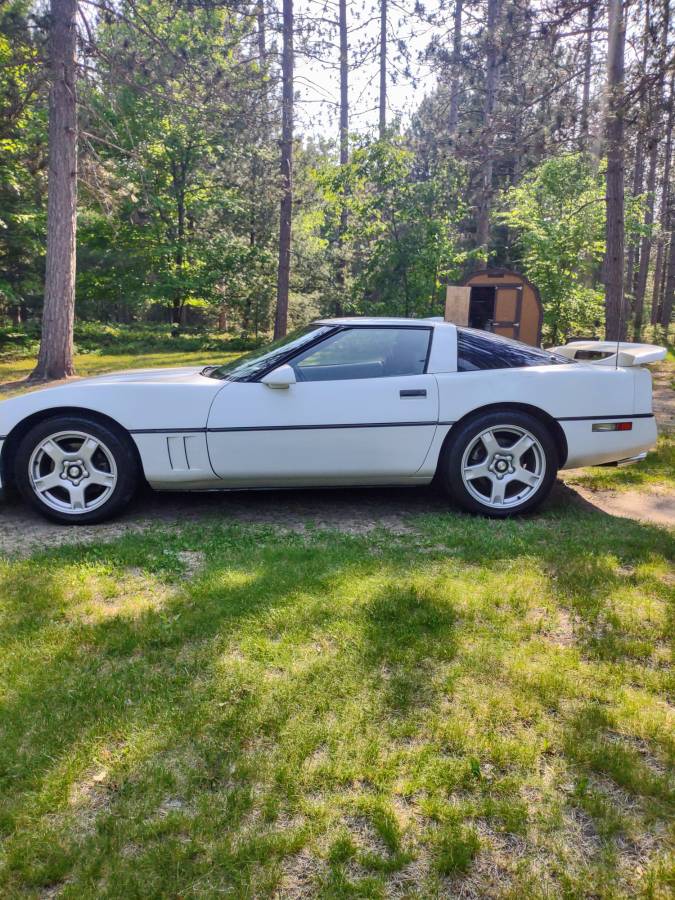 Chevrolet-corvette-1990
