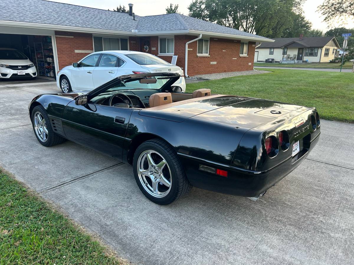 Chevrolet-corvette-1991-black-11