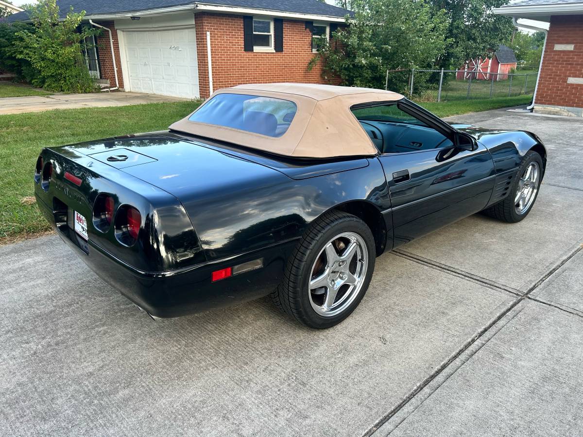 Chevrolet-corvette-1991-black-14