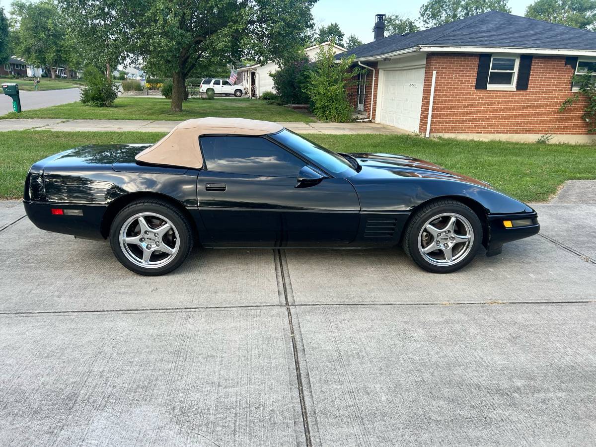 Chevrolet-corvette-1991-black-18