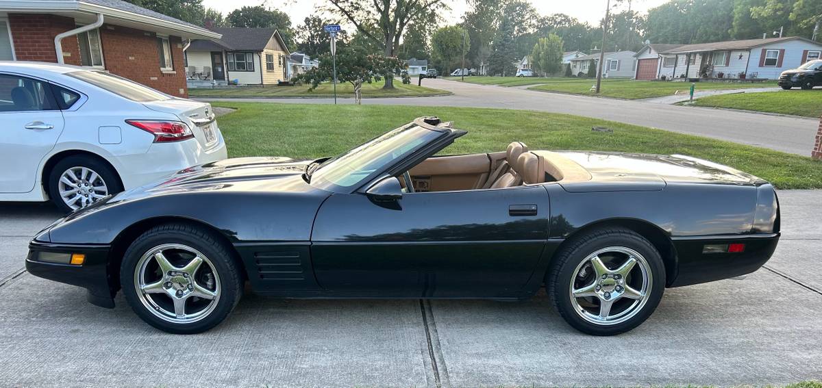 Chevrolet-corvette-1991-black