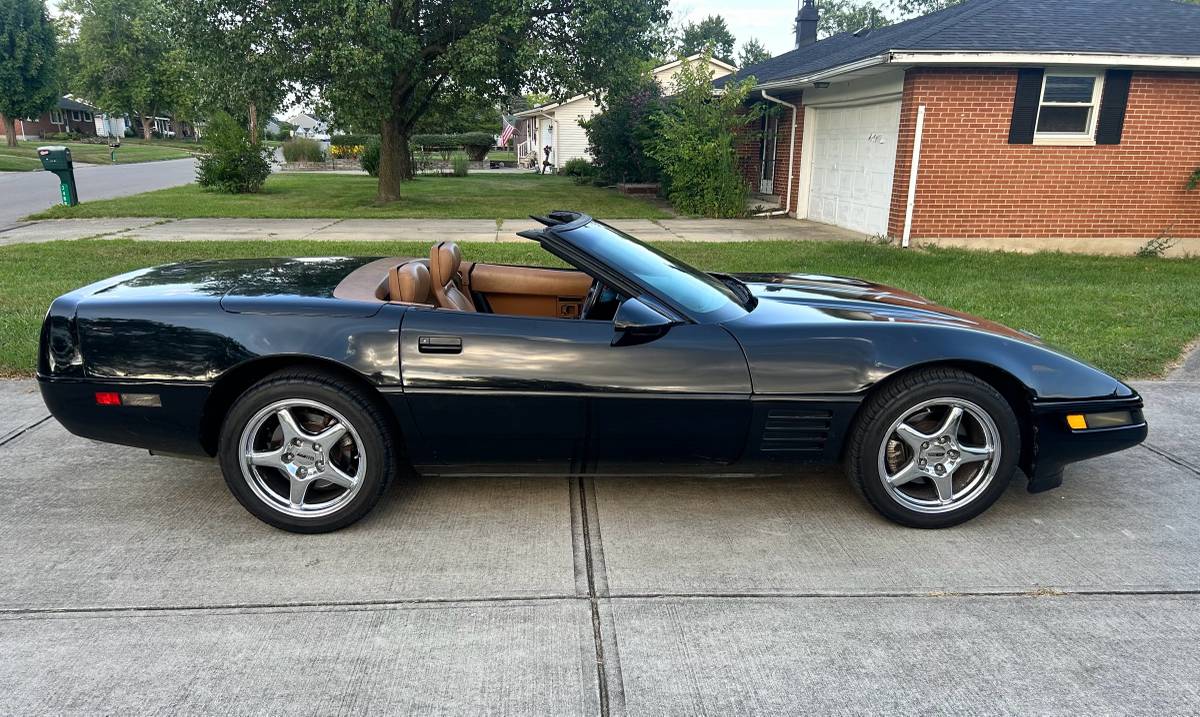 Chevrolet-corvette-1991-black-21