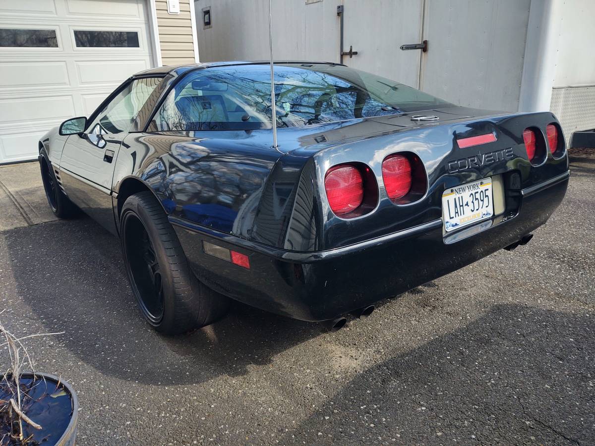 Chevrolet-corvette-1991-black-4