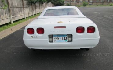 Chevrolet-corvette-1991-white