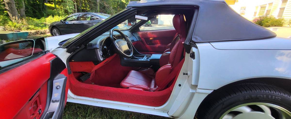 Chevrolet-corvette-1991-white-2