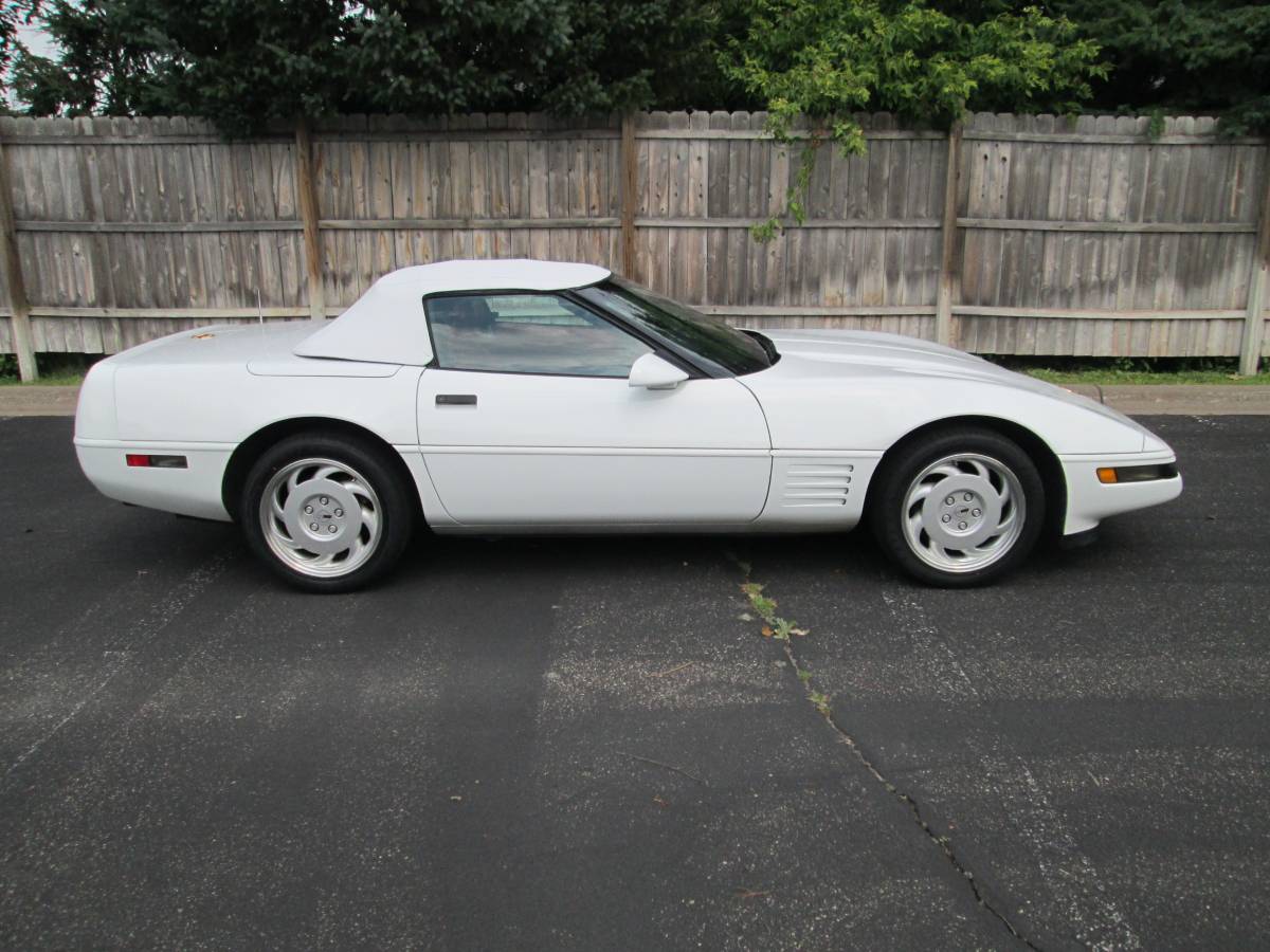 Chevrolet-corvette-1991-white-20