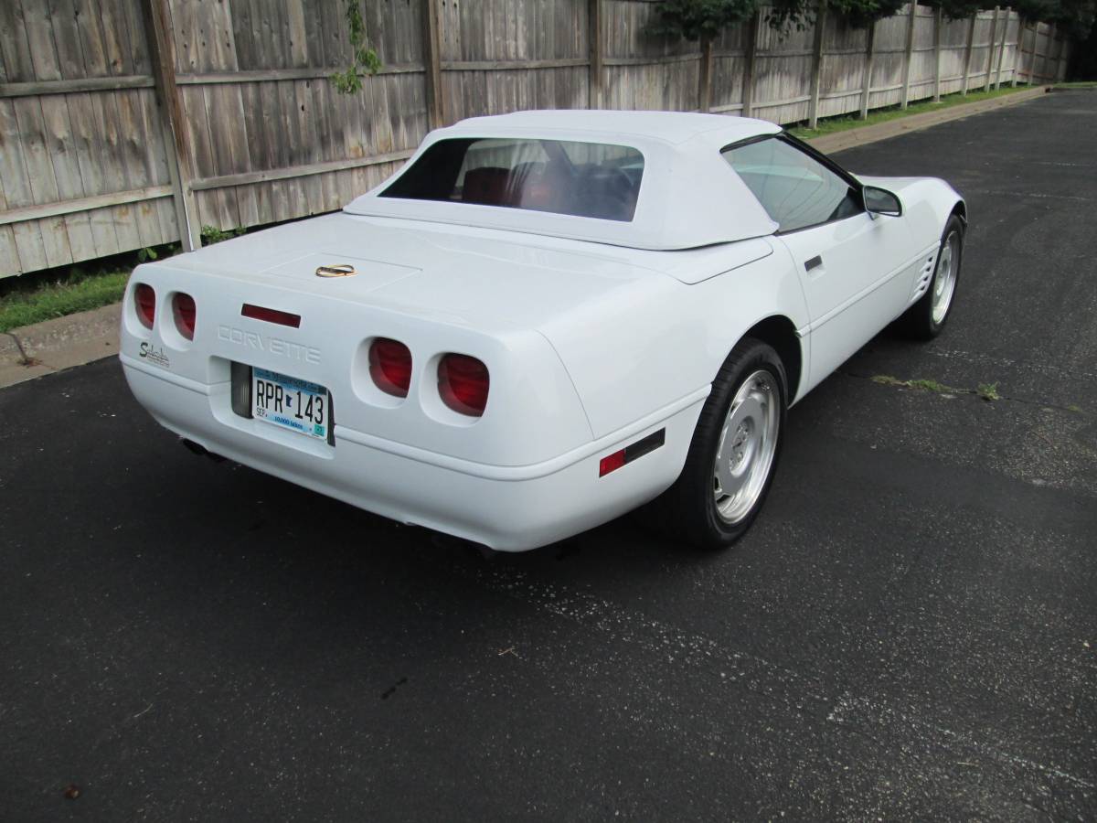 Chevrolet-corvette-1991-white-22