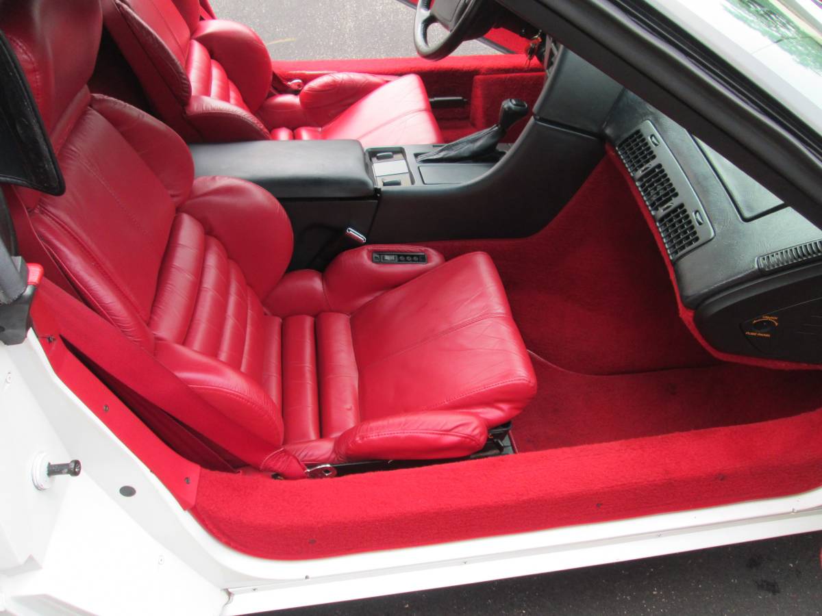 Chevrolet-corvette-1991-white-7