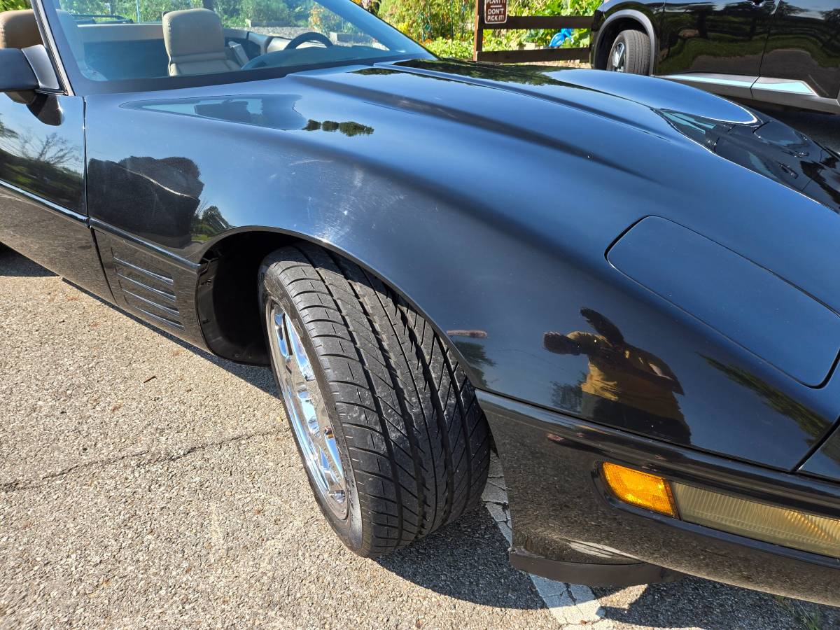 Chevrolet-corvette-1992-black-2
