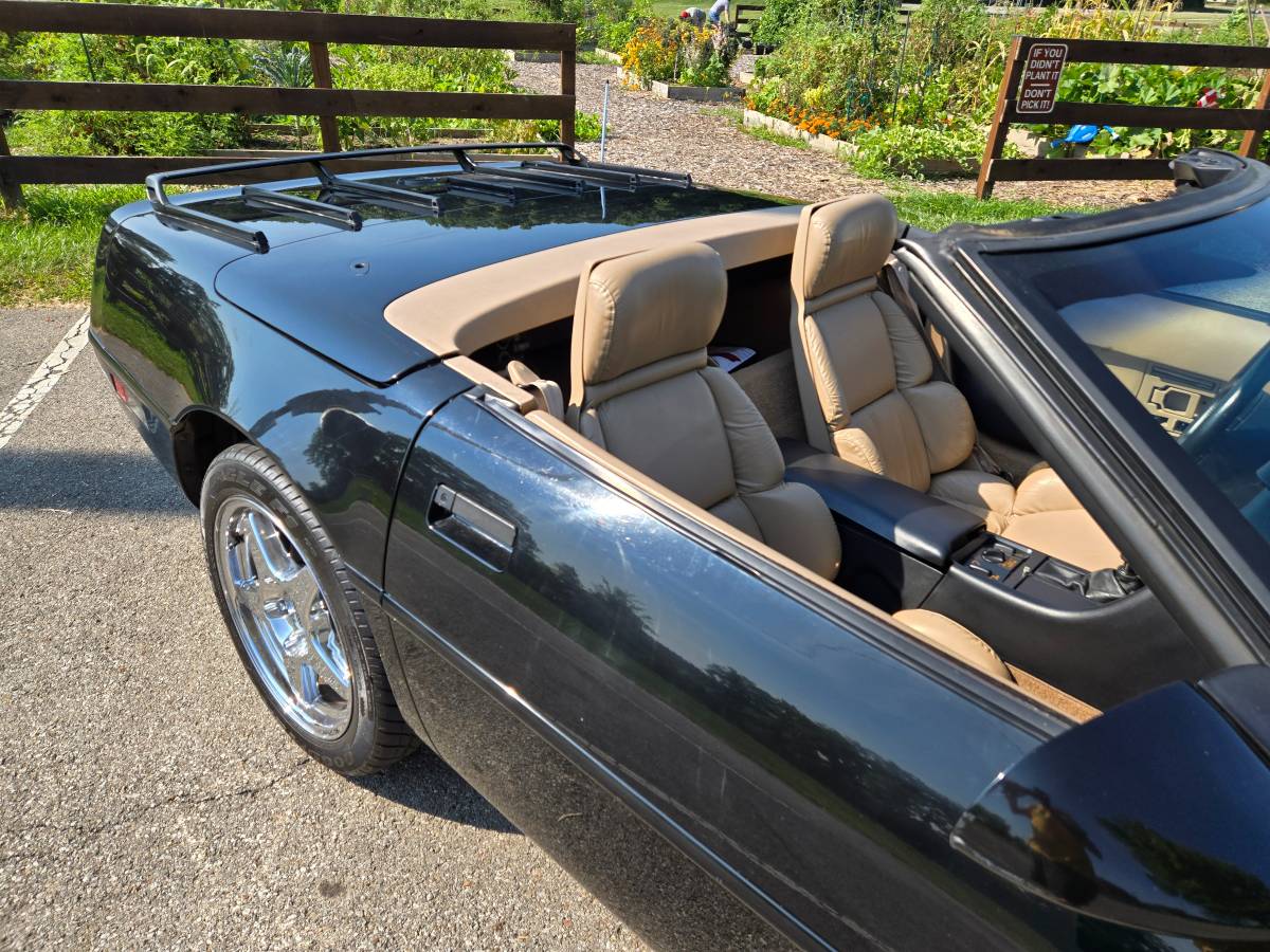 Chevrolet-corvette-1992-black-3