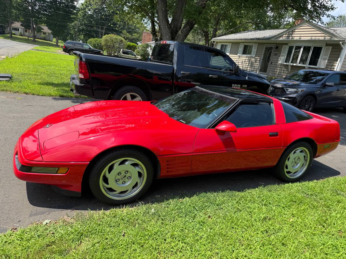 Chevrolet-corvette-1992-red-1