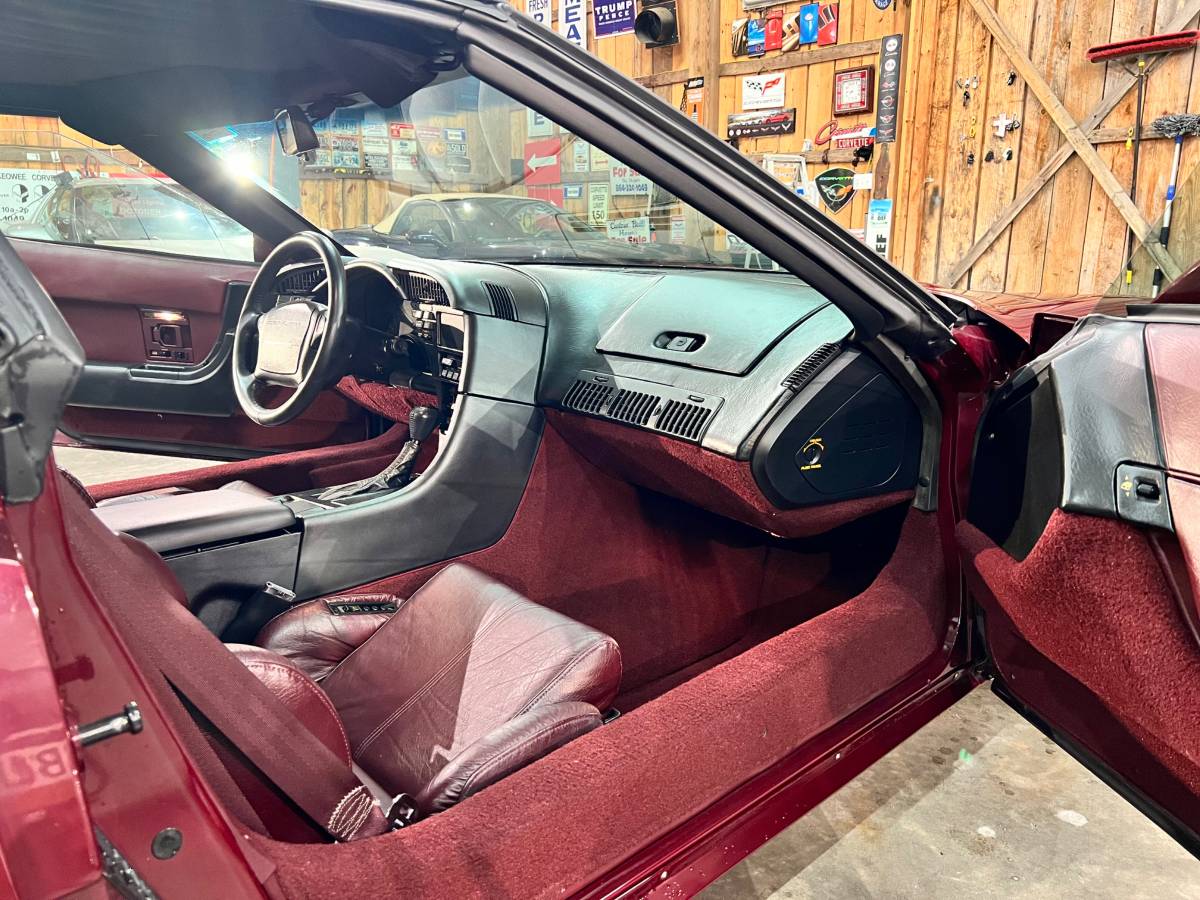 Chevrolet-corvette-1993-16