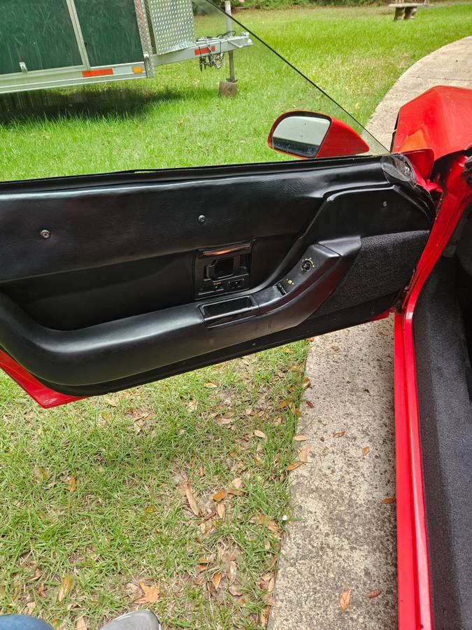 Chevrolet-corvette-1993-red-13