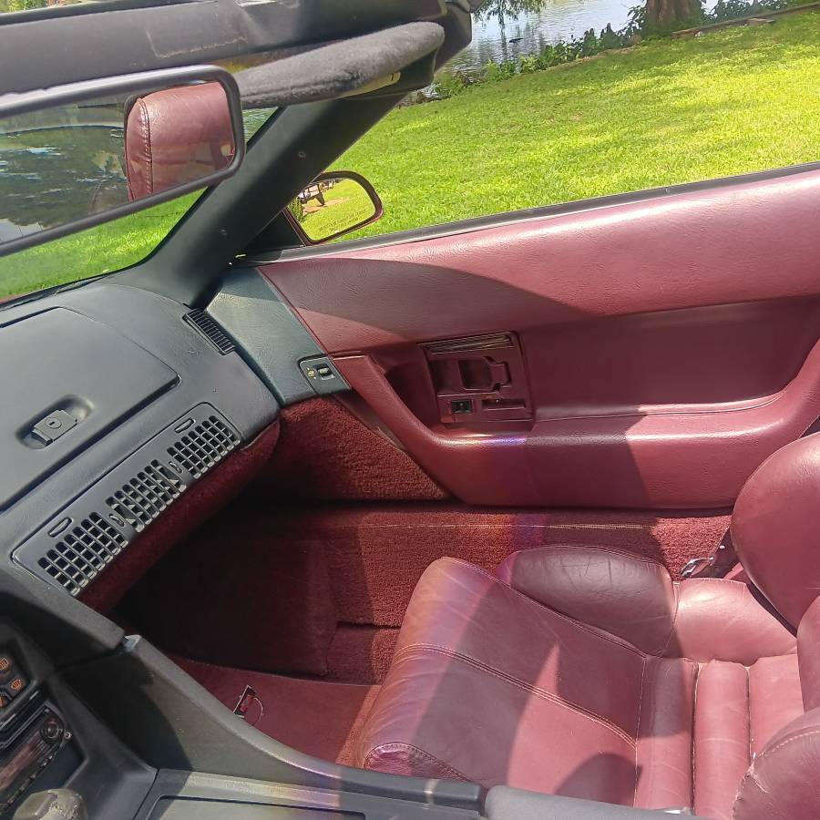 Chevrolet-corvette-1993-red-16