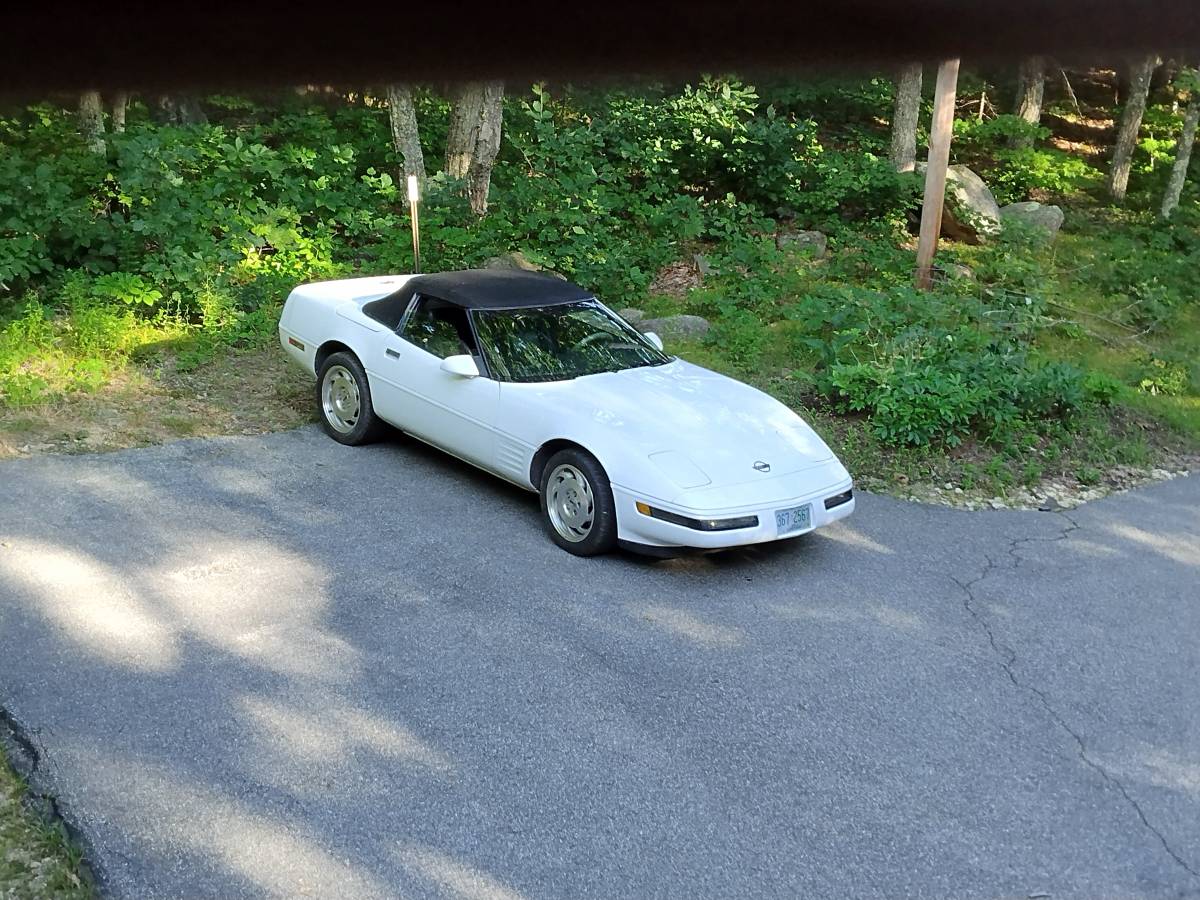 Chevrolet-corvette-1993-white-2