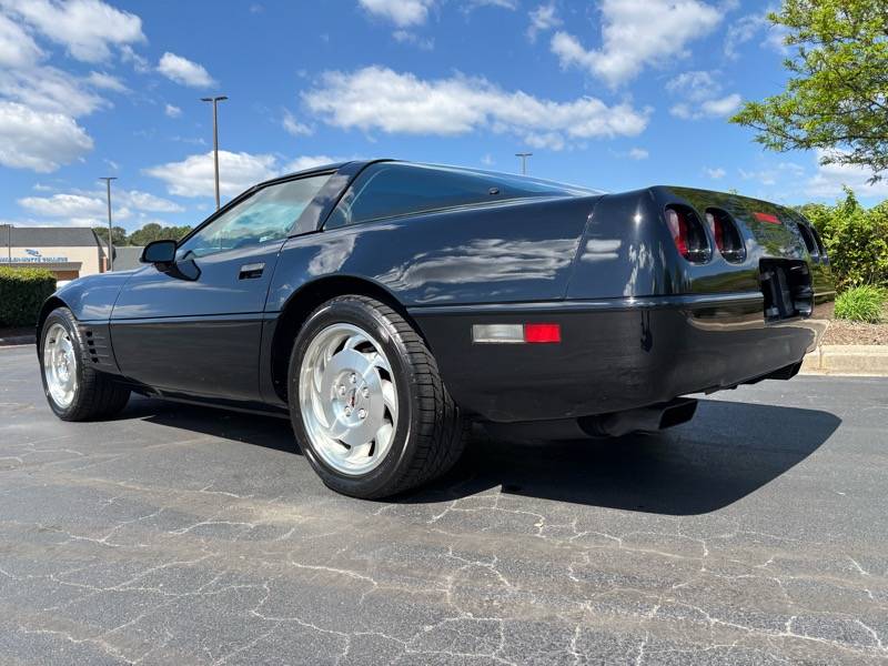 Chevrolet-corvette-1994-black-10