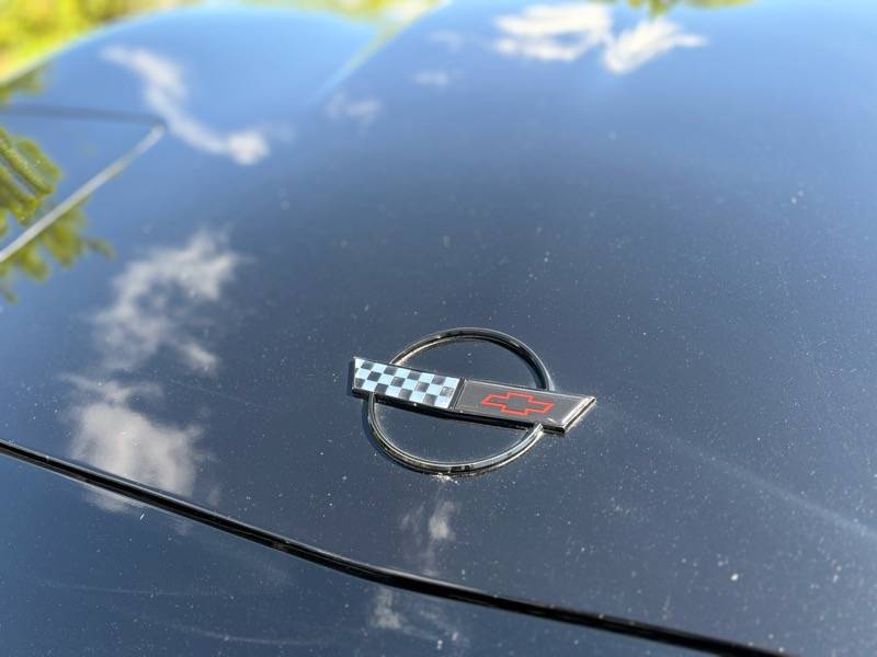 Chevrolet-corvette-1994-black-2
