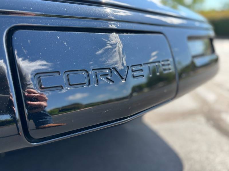 Chevrolet-corvette-1994-black-7