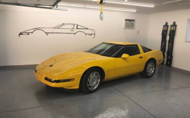 Chevrolet-corvette-1994-yellow-1