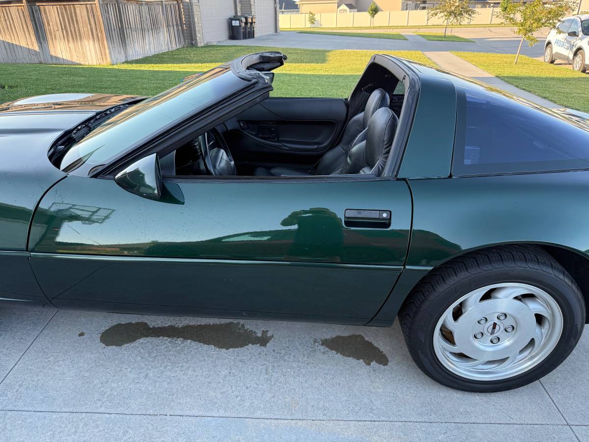 Chevrolet-corvette-1995-14