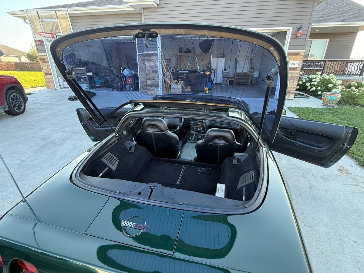 Chevrolet-corvette-1995-20