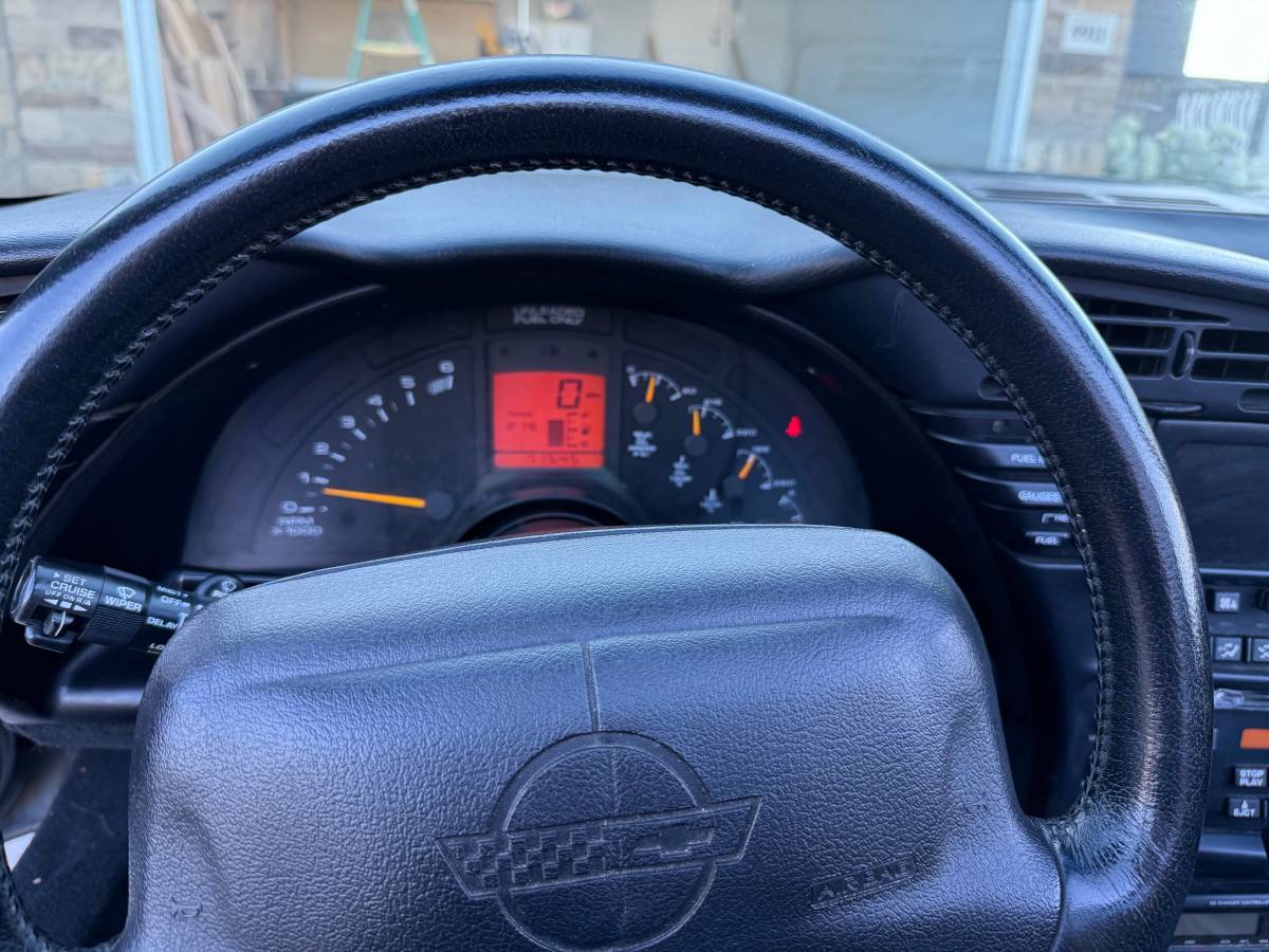 Chevrolet-corvette-1995-3