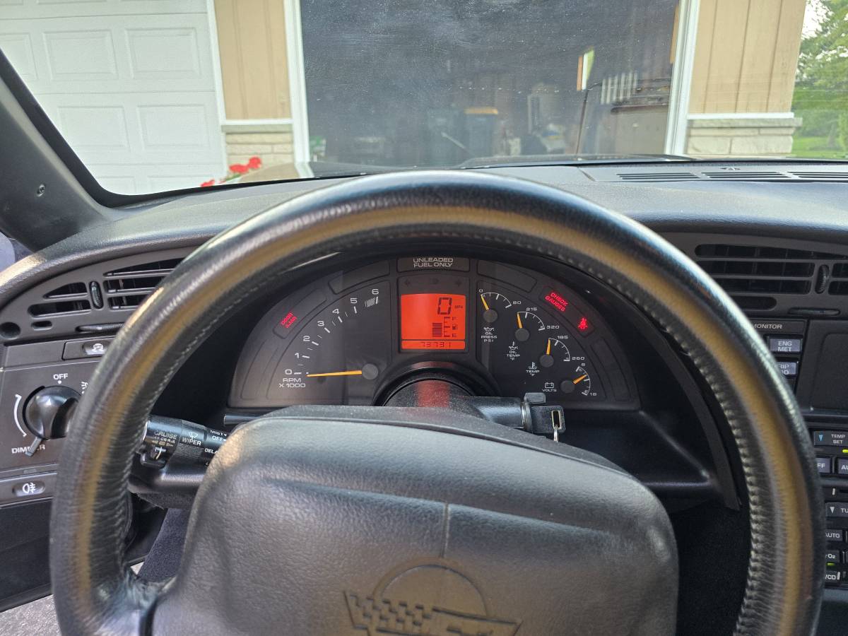Chevrolet-corvette-1995-black-5