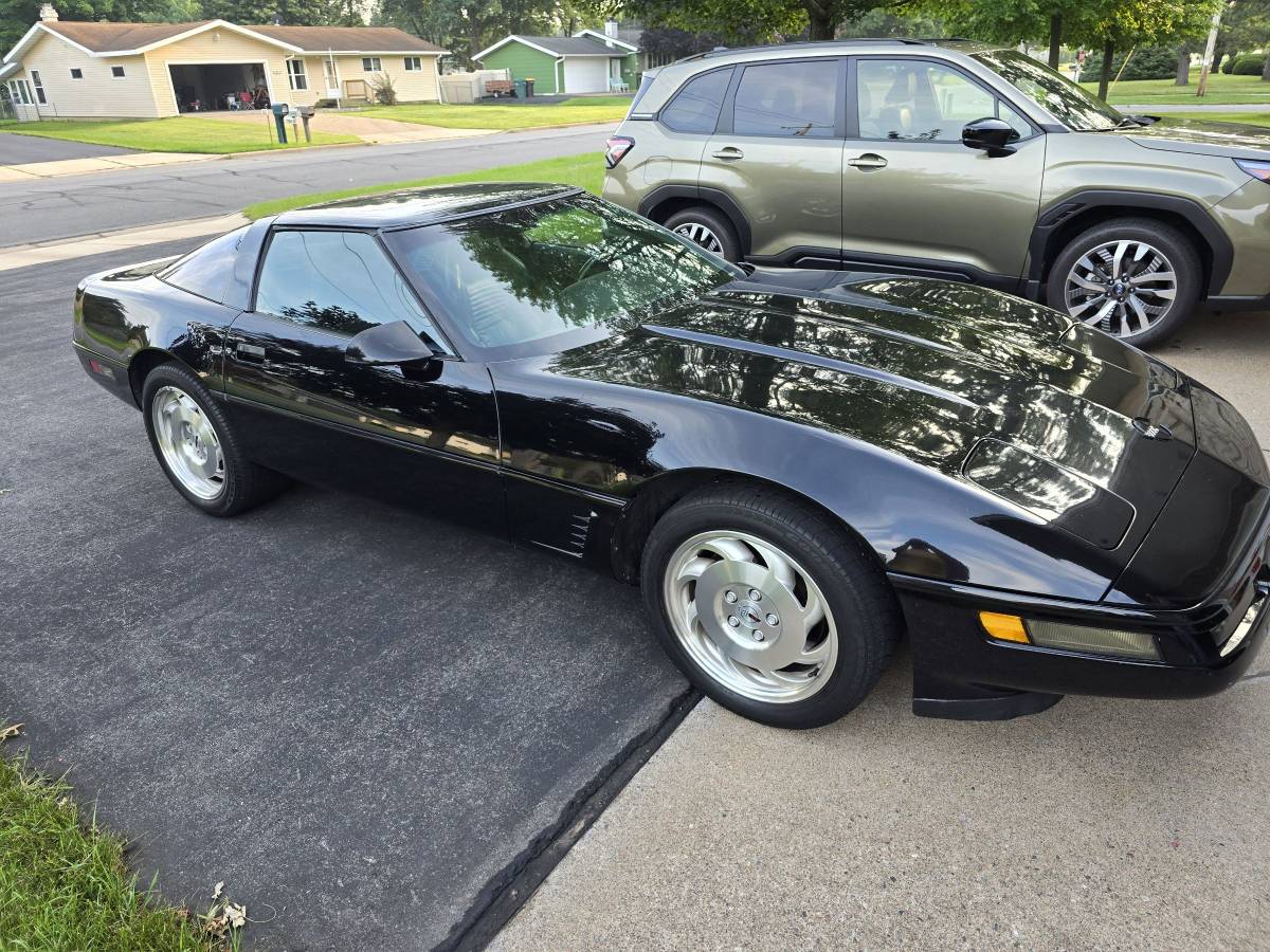 Chevrolet-corvette-1995-black-6