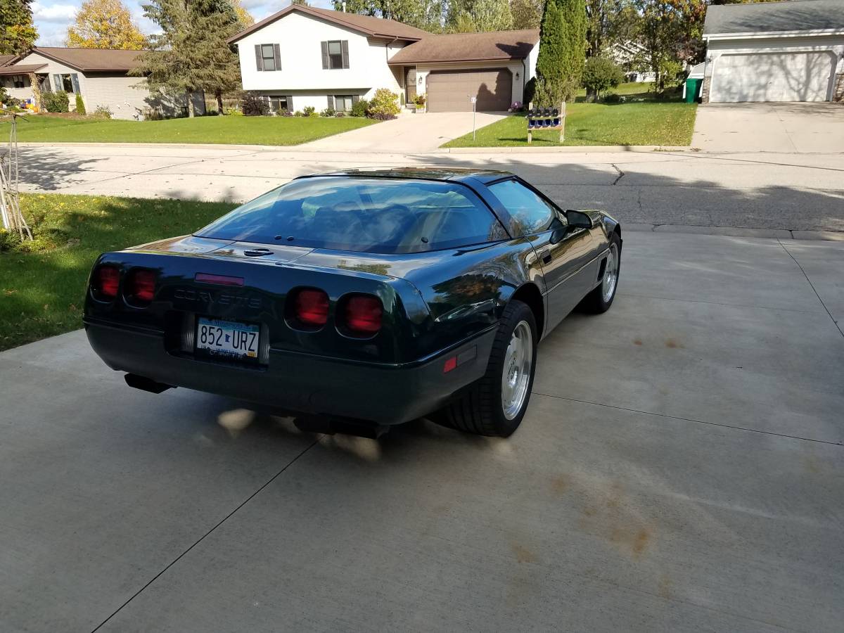 Chevrolet-corvette-1995-green-1